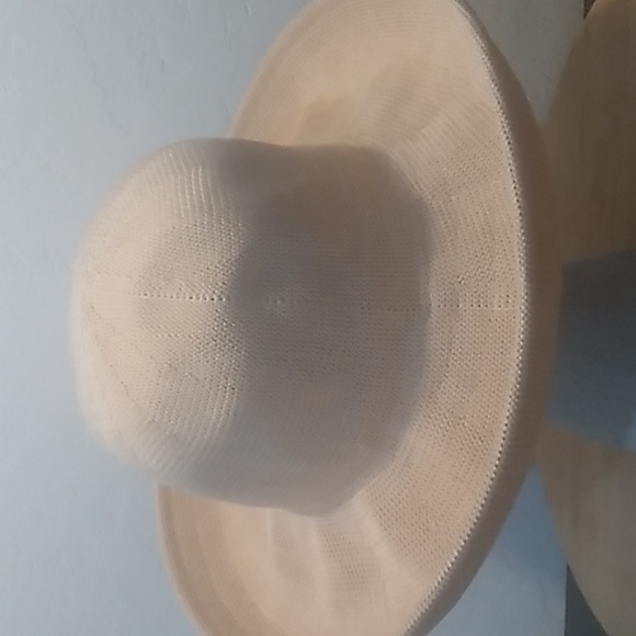 Scala hat - Picture 2 of 9